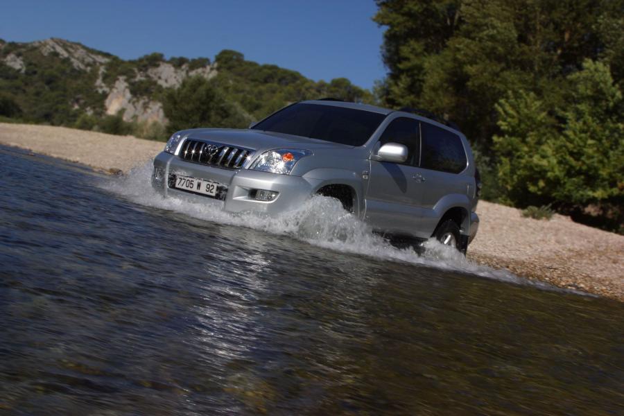  Toyota Land Cruiser 2003 года  (фото 103 из 192)